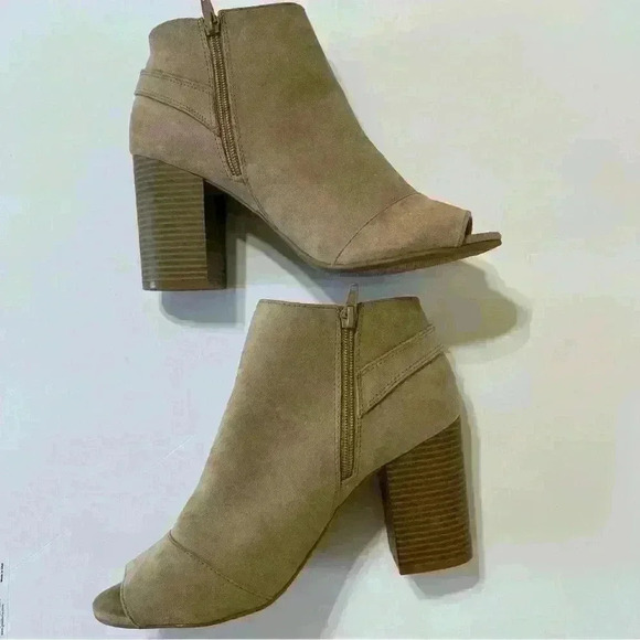 APT 9 Bootie Clocktan Peep Toe High Heel Womens Ankle Boot Size 10 Zip Taupe - Picture 6 of 13
